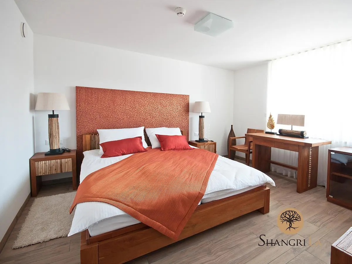 Shangri La Rooms (Adults Only) Ljubljana Bed & Breakfast