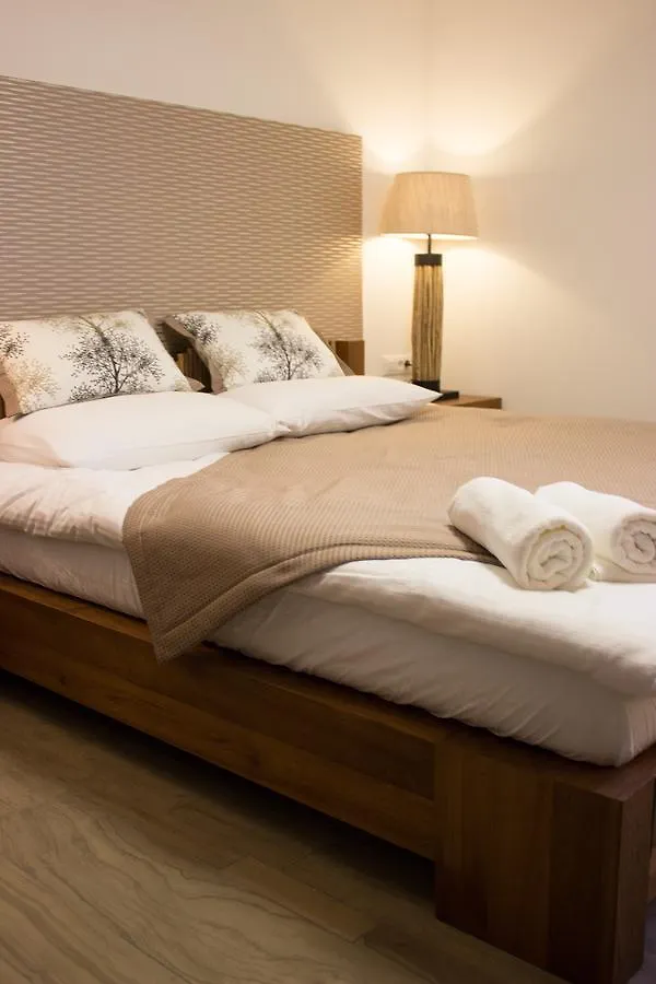 Shangri La Rooms (Adults Only) Ljubljana 2*,  Slovenia
